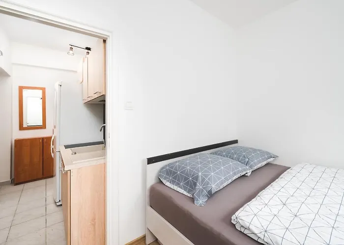 Apartment Abrahama 70 2 Pokojowy Dla 4 Osob W Centrum Gdyni Gdynia